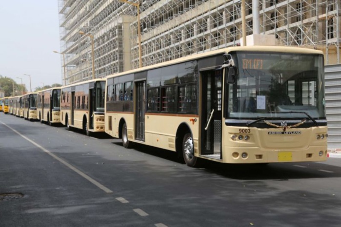 Renouvellement du parc automobile de transport : Macky Sall annonce la réception prochaine de 90 nouveaux bus pour DDD
