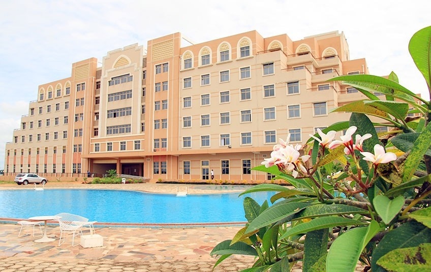 GAMBIENS ET GUINEENS SURVEILLES COMME DU LAIT SUR LE FEU : L’hôtel Les parlementaires bunkerisé