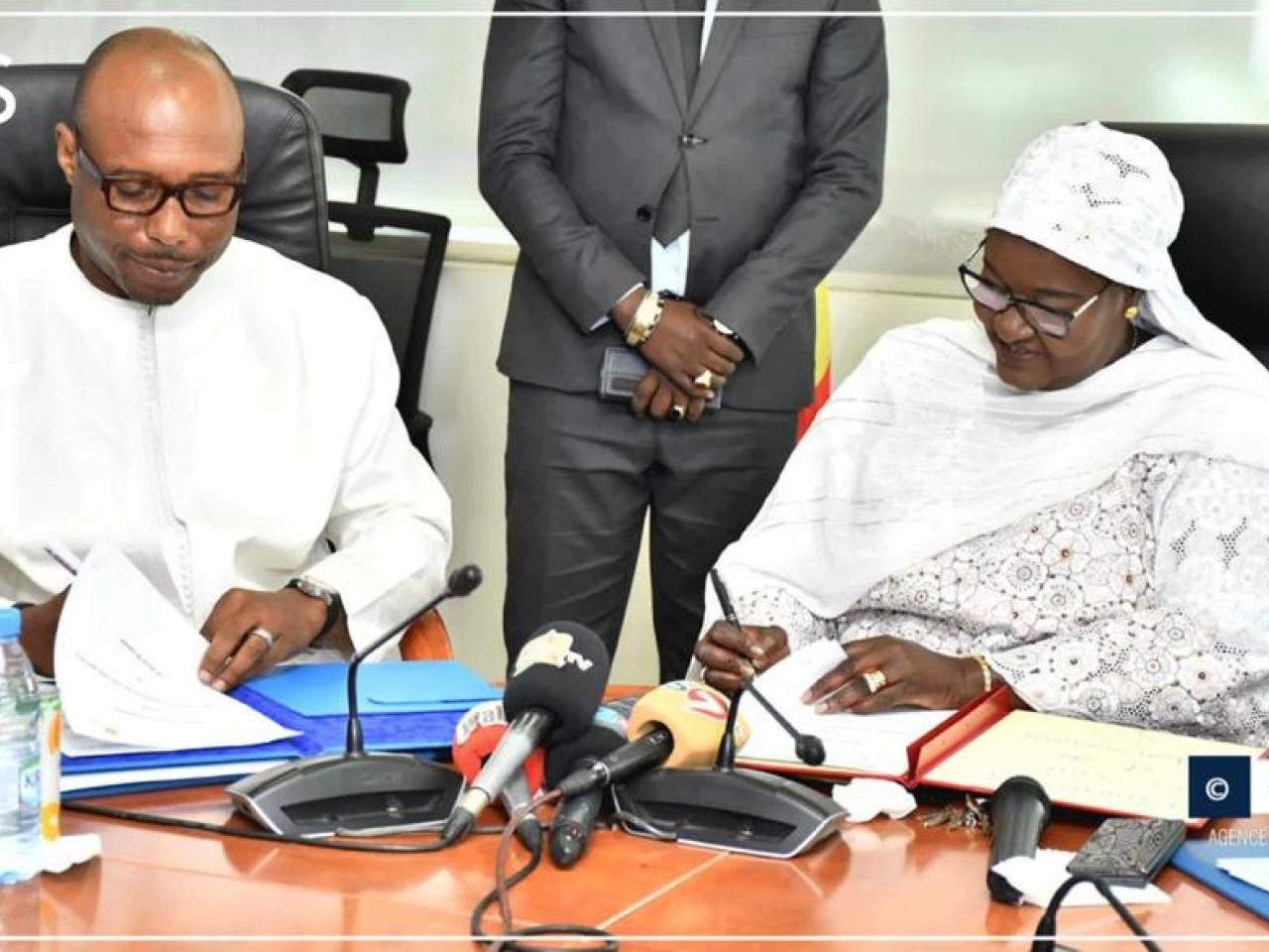 SIGNATURE DE CONVENTION AVEC LE MINISTÈRE DE LA SANTE ET DE L’ACTION SOCIALE : Barthélemy Dias a reçu l’autorisation d’inaugurer le centre de dialyse de Liberté 6