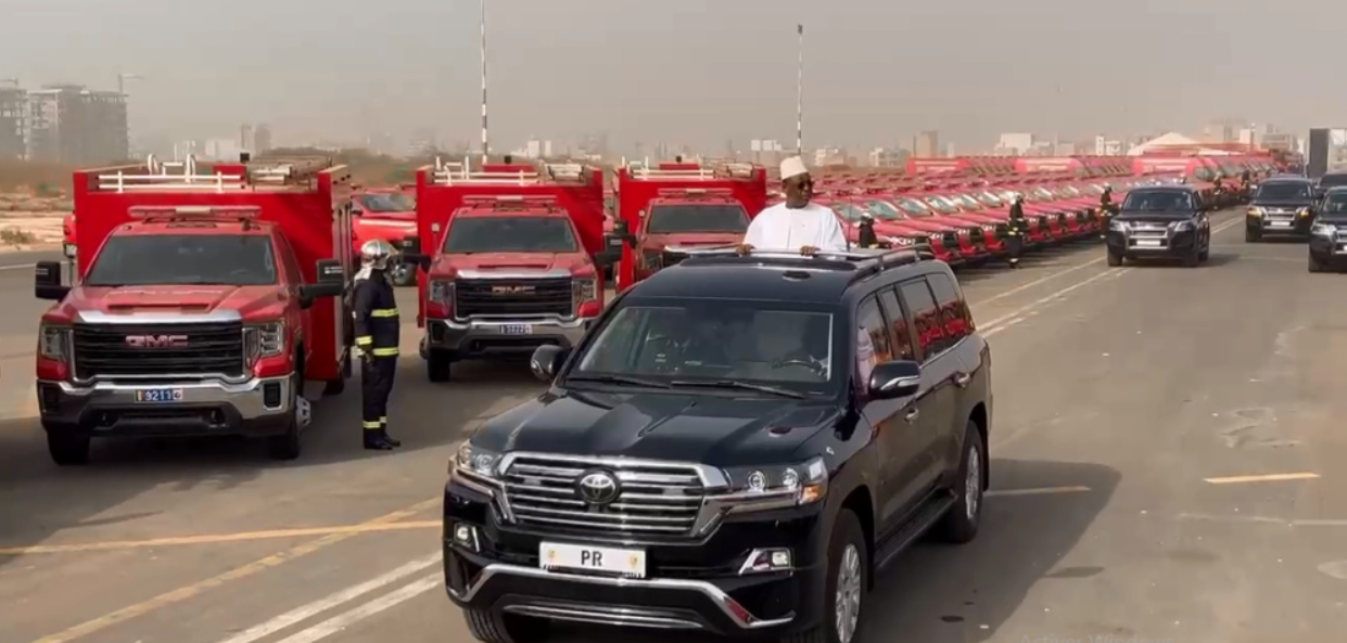 Pour une prise en charge optimale de la protection civile et la sécurité des personnes et des biens Macky dote les sapeurs-pompiers de 515 véhicules d’un coût de 91 milliards de F Cfa