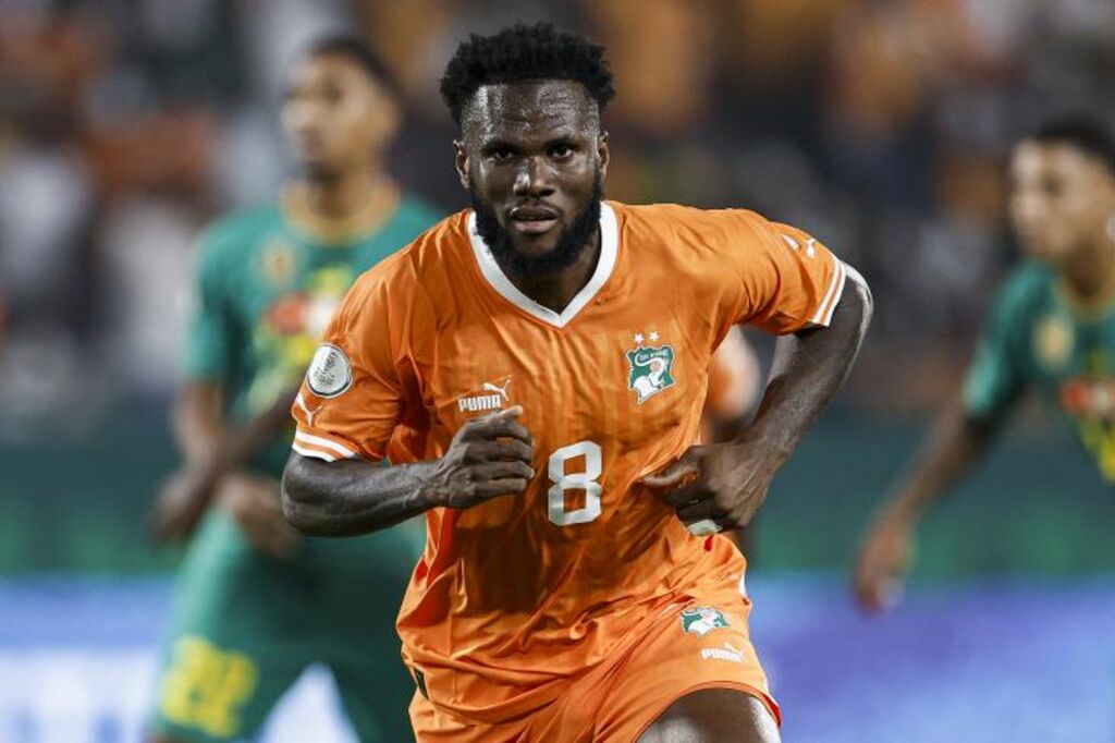 ÉLIMINATION DU SENEGAL AUX TIRS AU BUT : Cissé perd le contrôle, Emerse Faé l'assomme