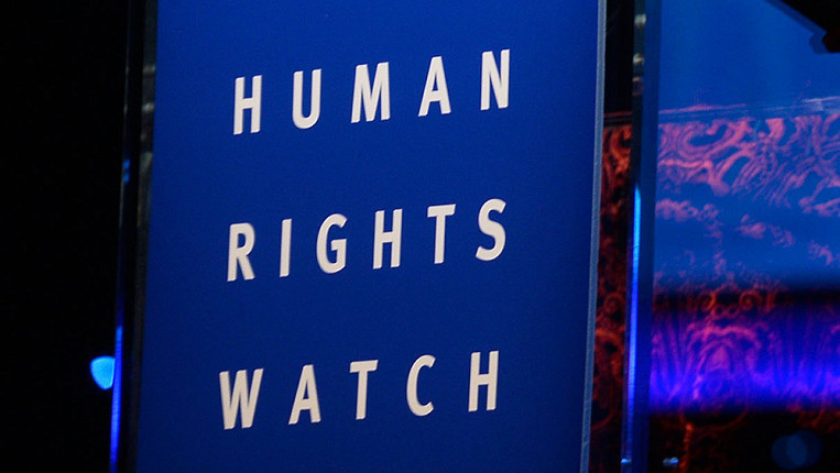 Human Rights Watch discute avec 29 personnes, dont 5 manifestants, 7 activistes, 8 opposants, 5 journalistes, 2 avocats