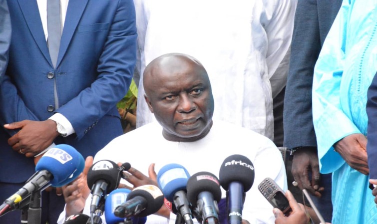 IDRISSA SECK PARLE DE SON PÉRE EN RECEVANT UNE DÉLÉGATION DU MOUVEMENT DU SECTEUR INFORMEL : «Il m’est arrivé plusieurs fois, de porter son baluchon, de l’amener au marché, avant d’aller à l’école»