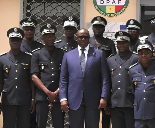 MOUHAMADOU MAKHTAR CISSÉ MINISTRE DE L'INTÉRIEUR «La mission fondamentale et essentielle, c’est de conduire la prochaine présidentielle dans le calme, la sérénité et dans la plus grande transparence»