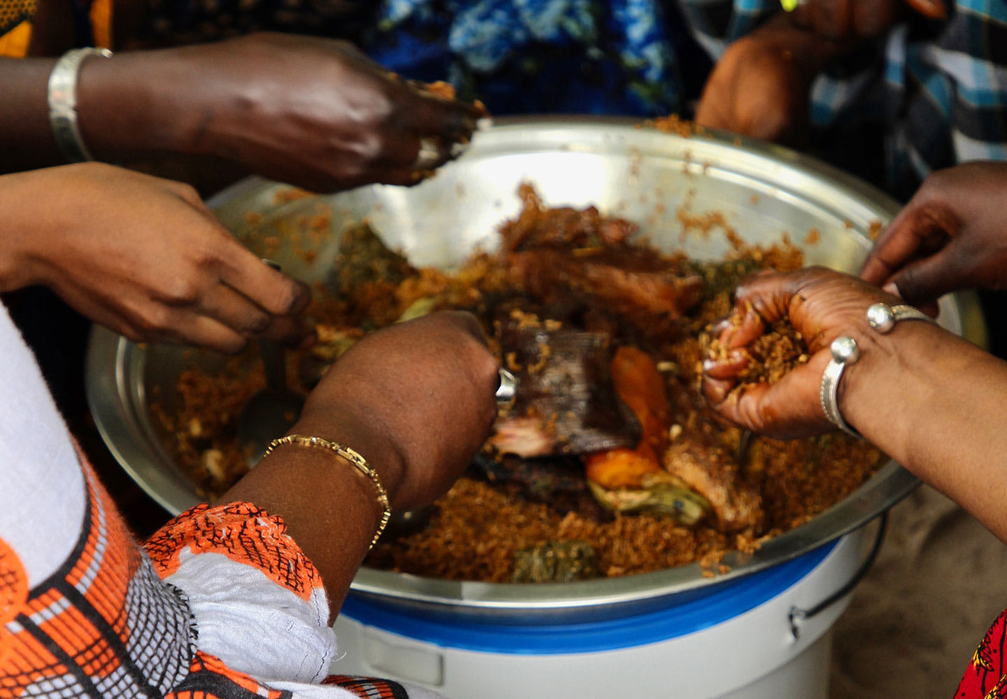 70,4% des familles assurent trois repas par jour