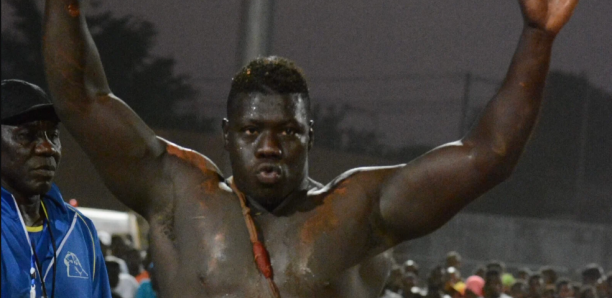  Lutte: Franc bat Bombardier et conserve son invincibilité