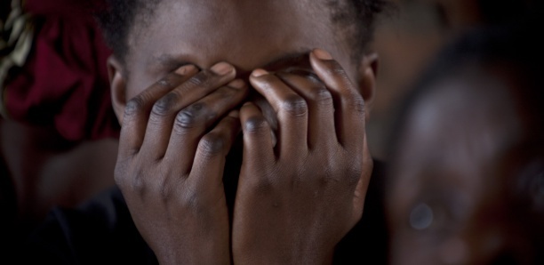 VIOL PRESUME A YEUMBEUL COMICO : Il abuse de sa petite-amie de 13 ans, le papa de celle-ci le livre à la police