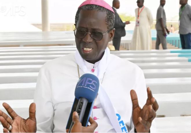 PAUVRETÉ, CHERTÉ DE LA VIE, ÉMIGRATION IRRÉGULIÈRE, CHANGEMENT CLIMATIQUE : Monseigneur Benjamin Ndiaye appelle les concitoyens à accompagner le nouveau régime