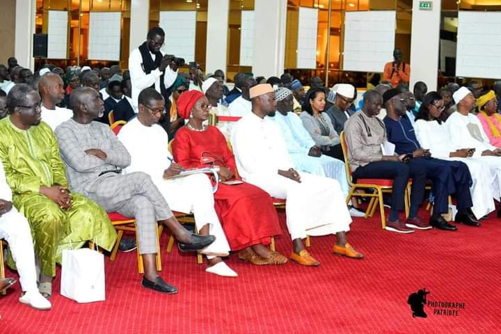 Conférence des leaders alliés de Diomaye…,grognement