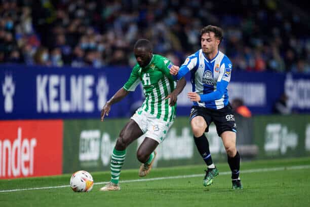 SOUS CONTRAT JUSQU’EN 2026 : Youssouf Sabaly ne veut pas quitter le Real Betis