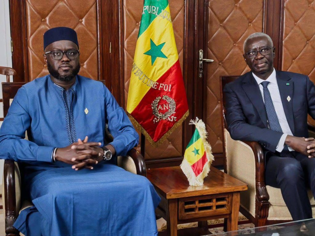 Assemblée nationale : Amadou Mame Diop a remis les dossier à son remplaçant