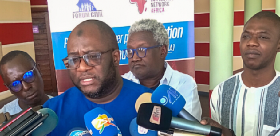 DECLARATION DE SON BUREAU EXÉCUTIF Le Forum civil demande des éclairages sur les activités du Comité chargé de proposer une assistance aux ex-détenus et autres victimes de la période préélectorale