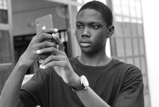 APRÈS PLUS D’UN AN EN PRISON : Amadou Mbaye, dit Eumeu, accusé de viol sur ses deux sœurs mineures, acquitté. Ces dernières disent avoir été influencé pour accuser leur frère