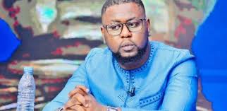 Guerre ouverte contre les chroniqueurs : la femme de Pape Makhtar Diallo aussi dans la ligne de mire des protecteurs du projet