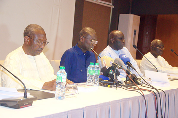 Dédicace du livre de Madiambal