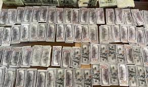 Saisies de billets noirs par la Douane d'une valeur de 7,851 milliards de nos francs
