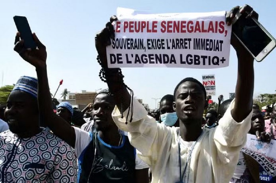 MUTISME SUR LA PROPAGANDE LGBT À DAKAR : Noo Lank claque la porte de And Samm Jikko Yi