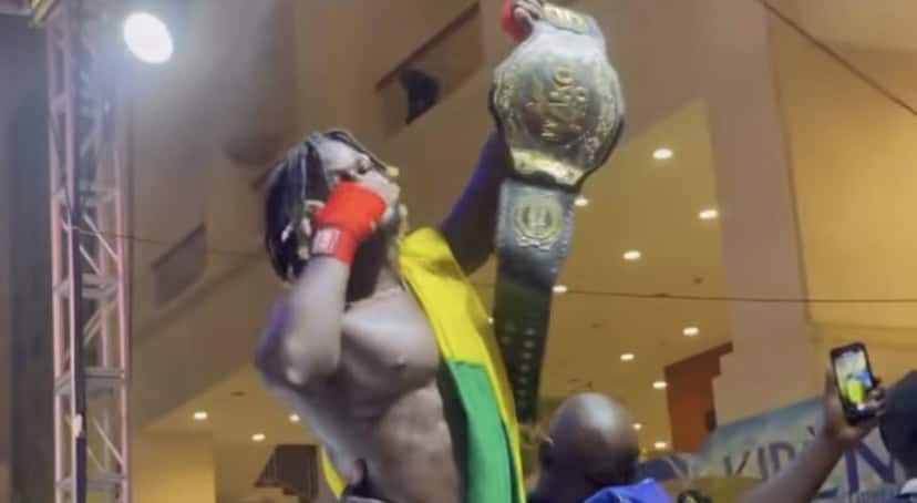African Glory kickboxing : Mouhamed Tafsir Ba champion intercontinental Wako pro devant le Suisse Éric Brito