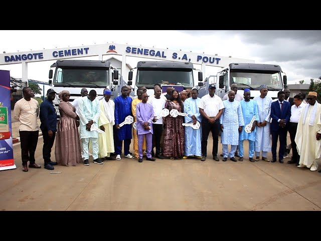 POUR LA CELEBRATION DE SES DIX ANS : Dangote Cement dote ses distributeurs d'une dizaine de camions sans apport préalable