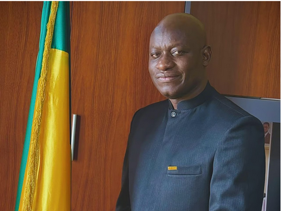 MAIRIE DE DAKAR : Abass Fall s’empare du fauteuil avec 49 voix sur 88 votants, contre 30 voix pour Ngoné Mbengue