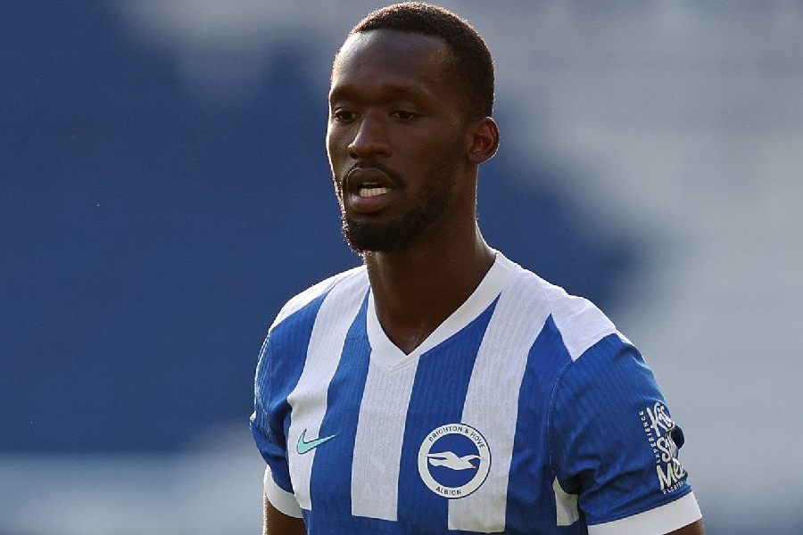 SOUS LES COULEURS DE BREST EN PRÊT L'ANNÉE DERNIÈRE : L’attaquant de Brighton Abdallah Sima en approche à Lens ?