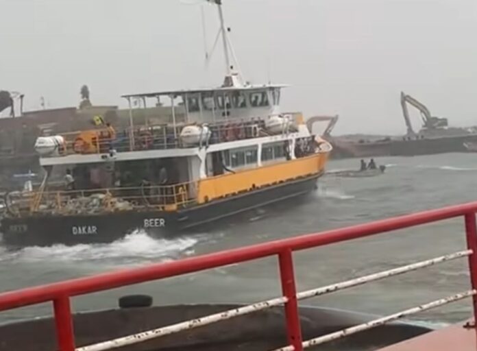 FRAYEUR A GOREE : La chaloupe manque de chavirer sous la tempête