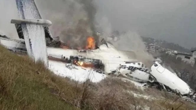 AFFAIRE DU CRASH SÉNÉGALAIR DANS LEQUEL 7 PERSONNES AVAIENT PÉRI : Trois responsables de l’aviation civile condamnés à 6 mois de prison assortis du sursis et à payer solidairement 30 millions