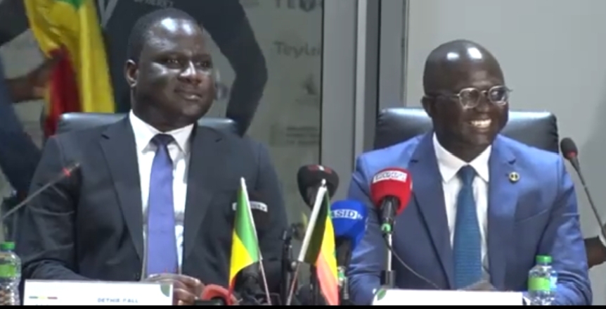 PASSATION DE SERVICE AUX INFRASTRUCTURES : Yankhoba Diémé charge l’ancien régime et décline à Déthié Fall les chantiers urgents