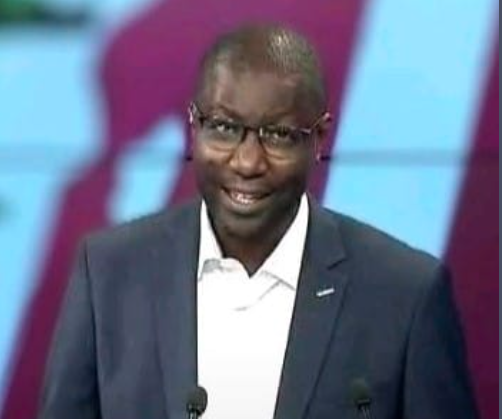L’ÉCOLE A 9 HEURES » : L’audacieuse proposition du journaliste Issa Thioro Guèye qui mérite d’être sérieusement envisagée