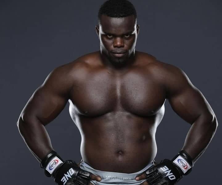 REUG-REUG ATTENDU SUR DEUX FRONTS : Tokyo en novembre face au Russe Anatoly Malykhin en MMA et Dakar en janvier contre Boy Niang 2