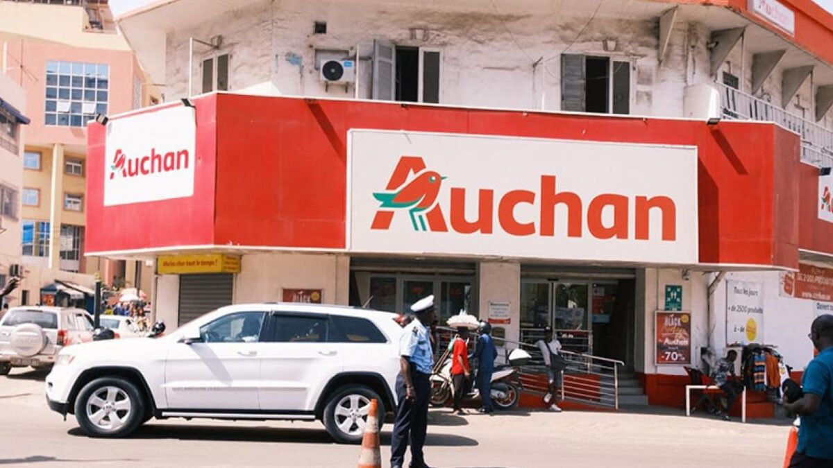Taxation de l’Etat : Auchan augmente de 1% tous ses produits pour les paiements en espèces