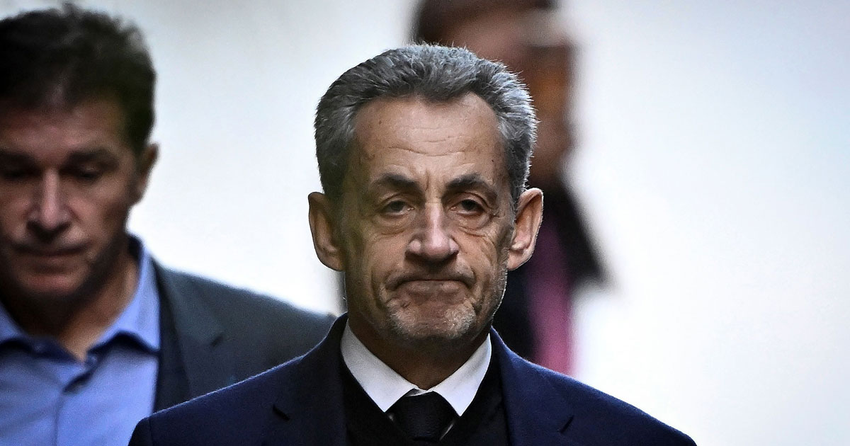 ENTRE LE SYMBOLE ET LE SOUPÇON : Nicolas Sarkozy incarcéré, la justice française face à son propre miroir