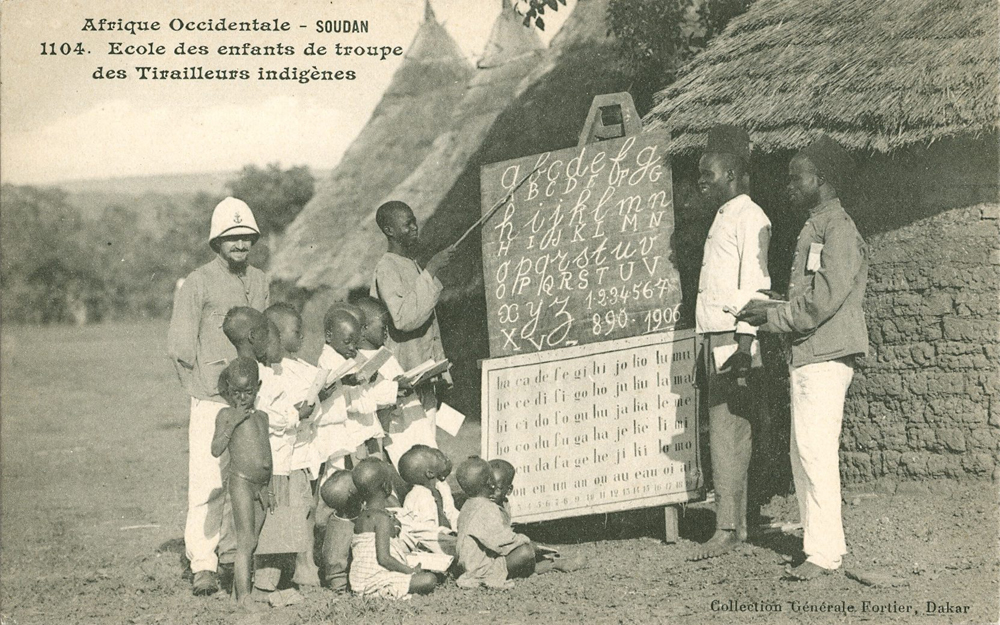 La colonisation française en Afrique s'est déroulée sur plusieurs siècles