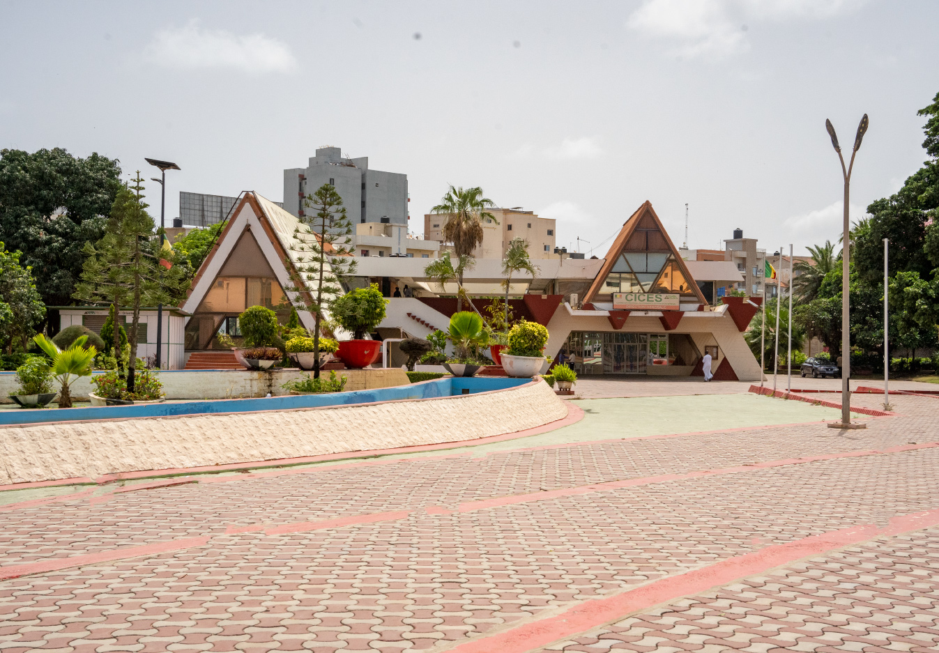 La police à la Foire de Dakar pour faciliter l'obtention de la carte nationale d'identité et le renouvellement du passeport.
