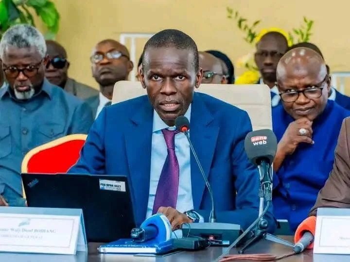 NOMINATIONS D’UNE QURANTAINE DE CHEFS DE DIVISION AU PORT AUTONOME DE DAKAR  : Waly Diouf Bodiang prend une décision, l’abroge 48h après et extirpe les…