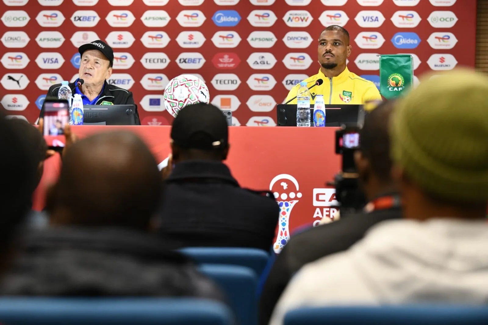 VAR AU CŒUR DES DEBATS : Gernot Rohr pointe des décisions déterminantes face au Sénégal