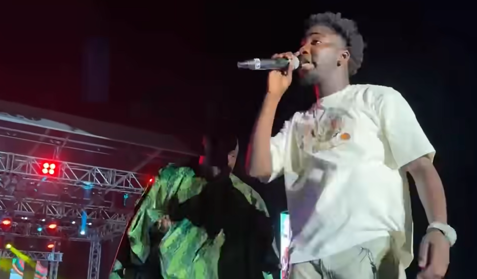 Le jeune VJ fait sensation, salle pleine