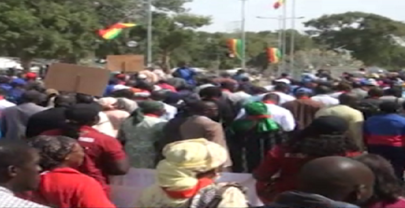 LES ENSEIGNANTS SE REBELLENT À THIÈS : Le G7 bat le macadam et défie l’État