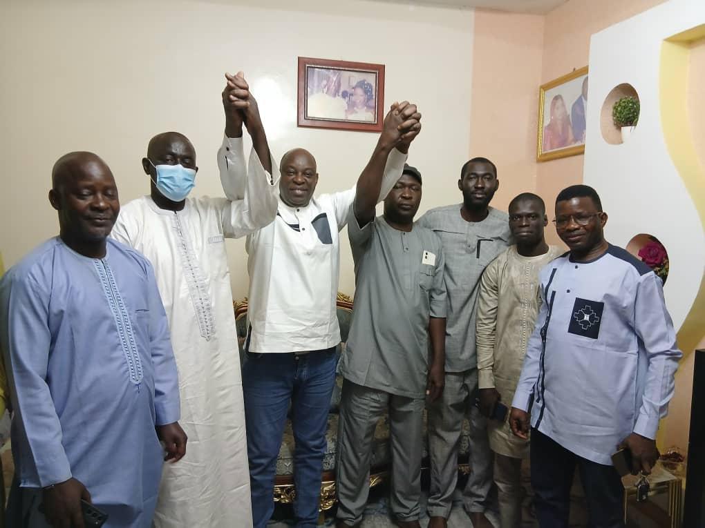 Ousmane Diongue quitte Sonko pour Ndiagne Diop en vue des locales