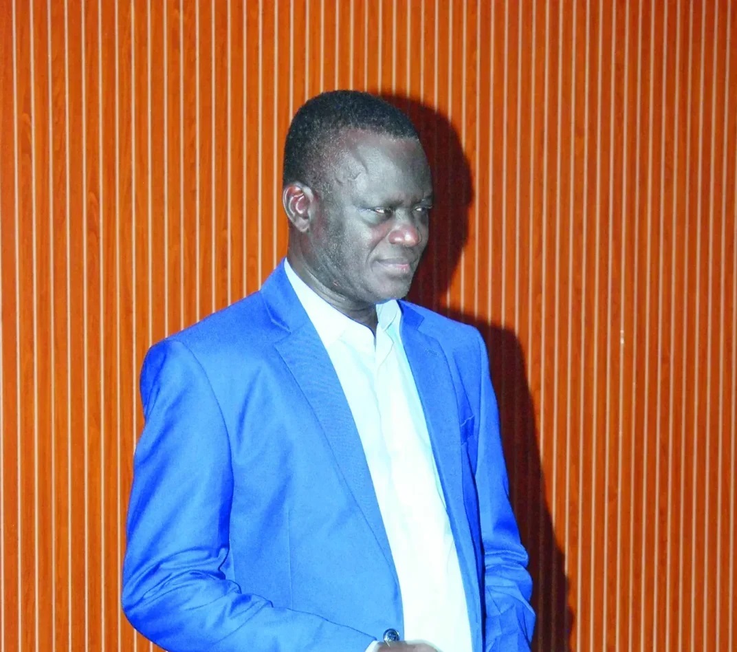 LUTTE SÉNÉGALAISE SOUS TENSION : CONVOQUE PAR LE GOUVERNEUR DE DAKAR  Bira Sène assume, les promoteurs s’insurgent : la lutte frôle l’arrêt