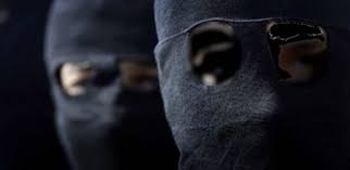 GANGSTÉRISME AUX HLM GRAND-YOFF : Un gang surpris en train de cambrioler un salon de coiffure et de vente de perruques