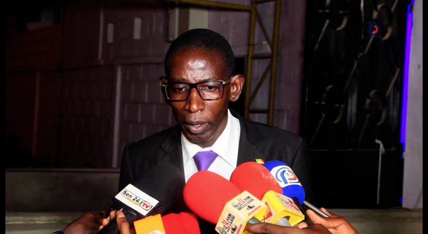 Célébration du 4 avril à Thiès : " Dans cette guerre des " Maires" , qui sera finalement le vainqueur?"(Édouard Latoufe)