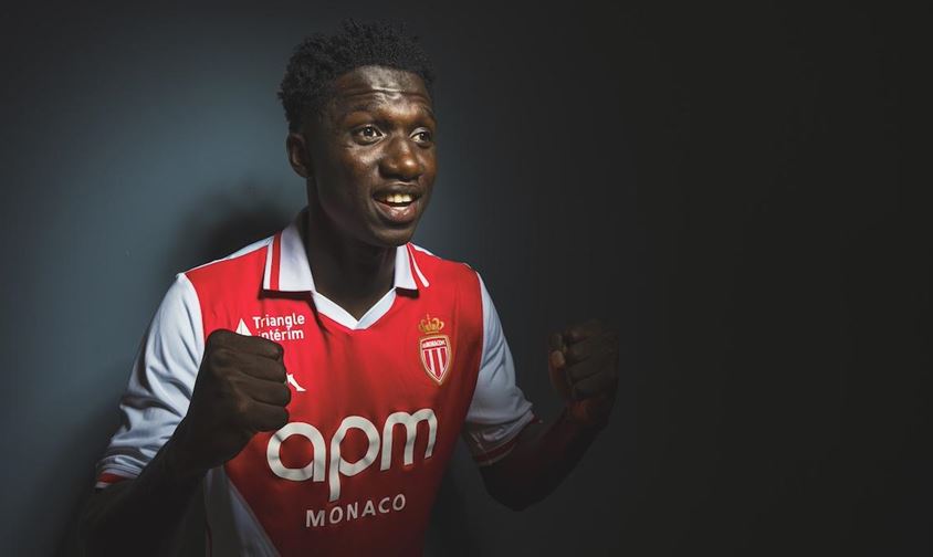 LAMINE CAMARA ECLABOUSSE LA LIGUE 1 DE SON TALENT : Le milieu sénégalais de Monaco brille au Parc des Princes et confirme son ascension fulgurante