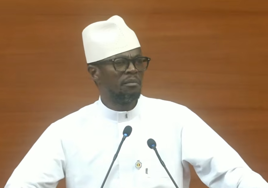 EXAMEN DU PROJET DE LOI MODIFIANT L’ARTICLE 319 DU CODE PENAL, PORTANT SUR LES ACTES CONTRE-NATURE:Abdou Mbow demande l’ajournement de la séance, accuse Pastef d’avoir rendu permissive l’homosexualité et s’attire les foudres de ses collèges de la maj