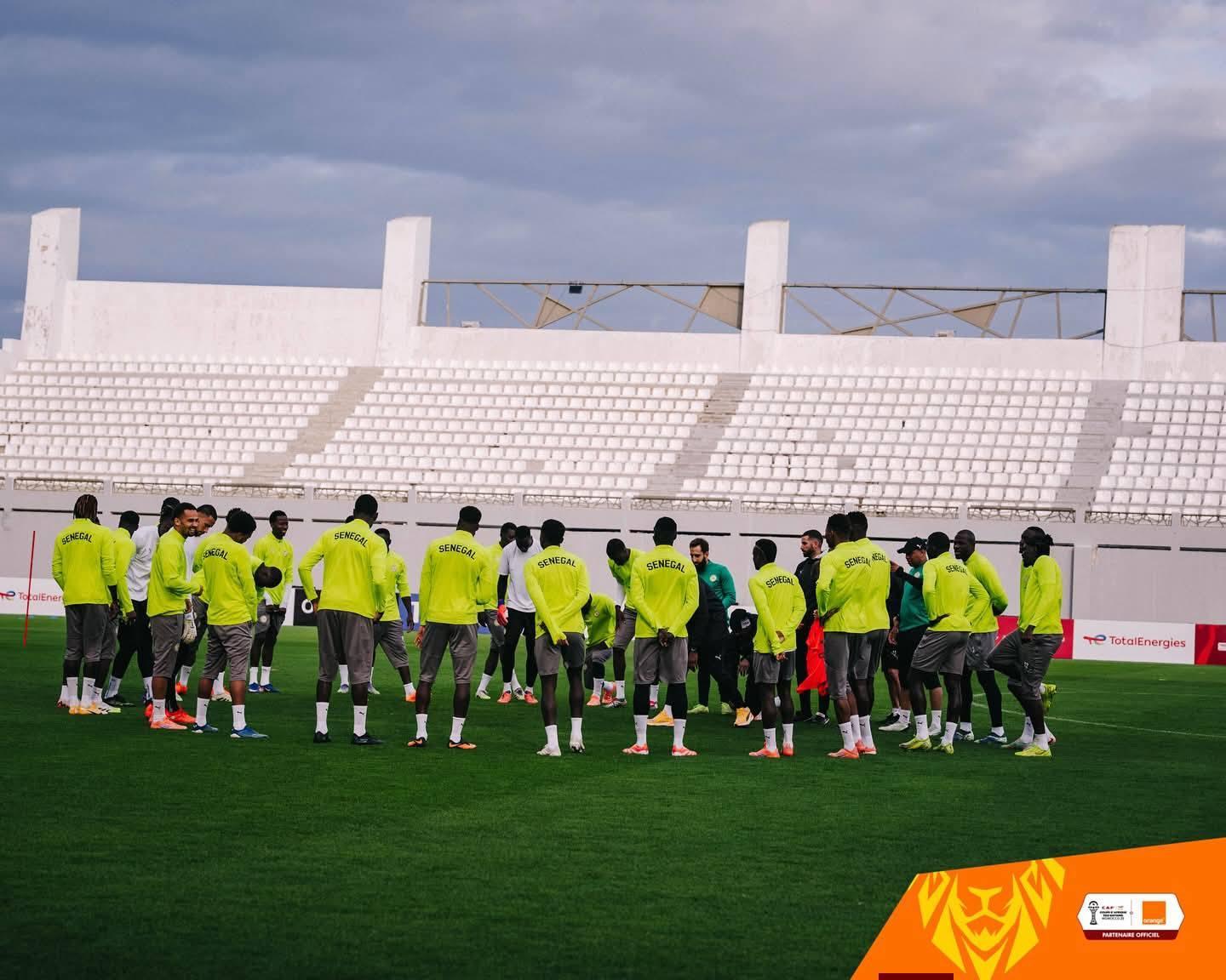 SENEGAL VS PEROU DU 28 MARS 2026 : Une première séance d’entrainement studieuse et une ambiance de champions pour les Lions