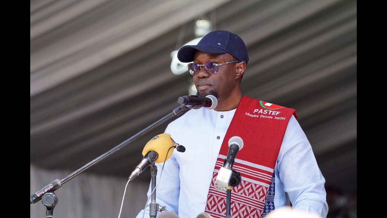 NÉMÉKOU TOUR DU PRÉSIDENT DE PASTEF-LES PATRIOTES : À Fissel, Ousmane Sonko enflamme les foules, entre colère politique, annonces et démonstration de force