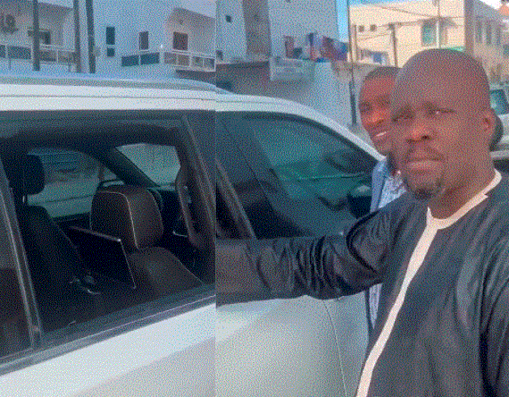 Liberté 6 : La pare-brise du véhicule de Massaly cassée, son sac et sa carte bancaire emportés