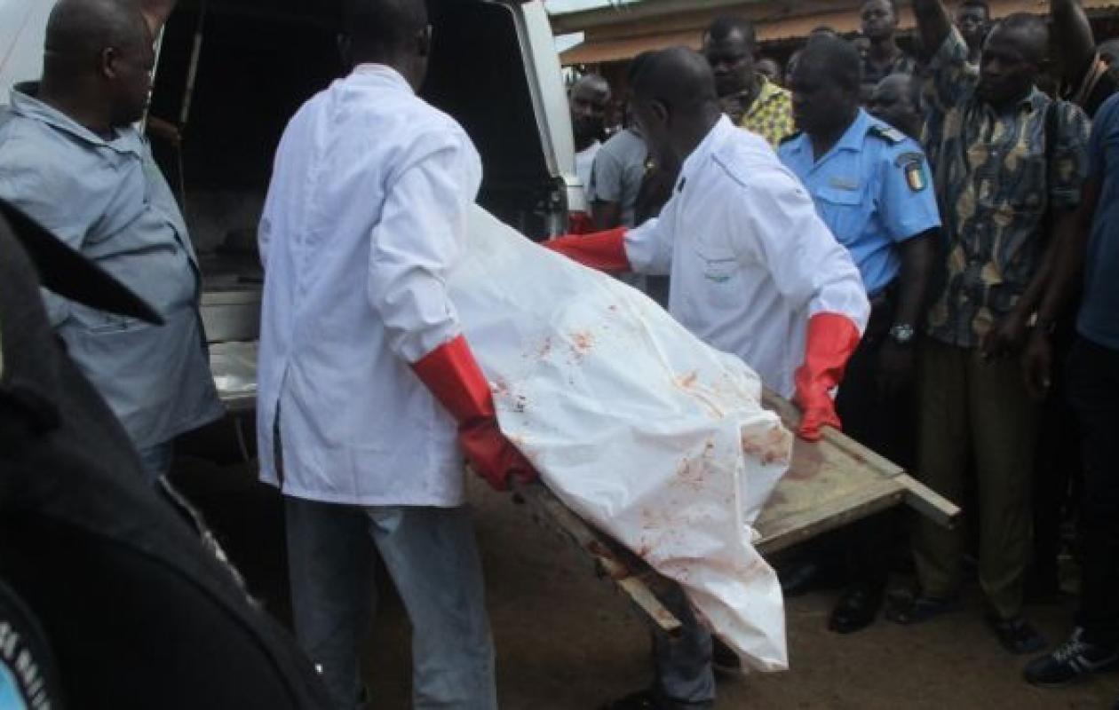 HORRIBLE SUICIDE À KEUR MBAYE FALL : Un quincailler se donne plusieurs coups de couteau dans le ventre et se pend dans les toilettes pour...abréger ses souffrances mystérieuses