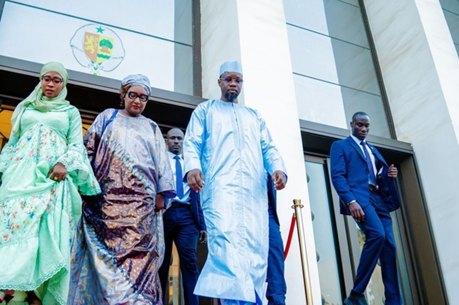 Sonko revient sur son passage à la Primature : « Une charge extrêmement pénible et très lourde »