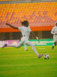 MAME DIARRA BOUSSO : DE LA CASAMANCE AUX TERRAINS FRANÇAIS, LE PARCOURS INSPIRANT D’UNE LIONNE AMBITIEUSE : Une adaptation réussie au football français